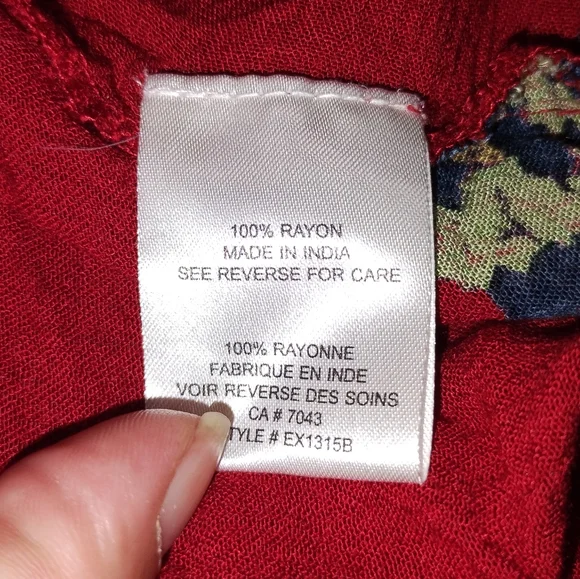 Patrons of Peace Red Floral Kimono, Size Large, Made in India - Picture 3 of 6